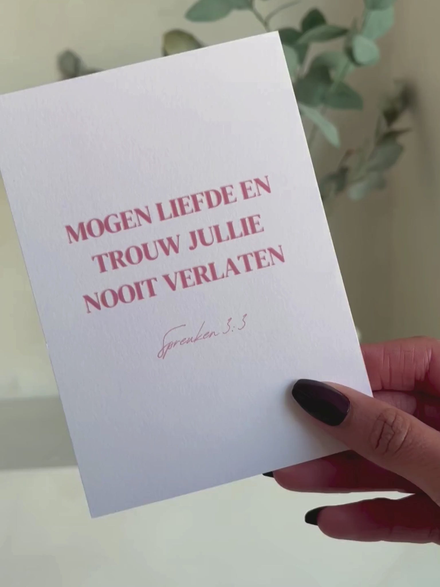 Load video: Wenskaart huwelijk met bijbelvers Spreuken 3:3